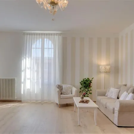 Rambaldi In Casa Nr 6 With Shared Terrace דירה