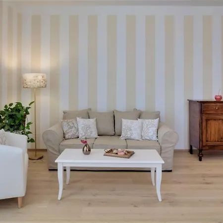 Rambaldi In Casa Nr 6 With Shared Terrace 巴多利诺